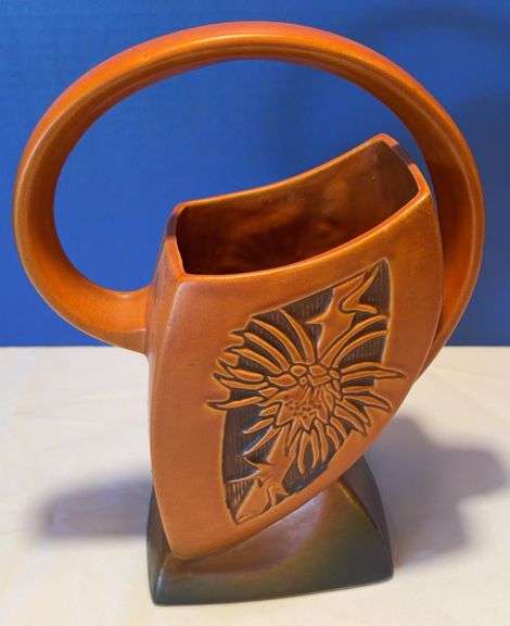 Roseville Sunflower 710-10 Ceramic Vase With Handle