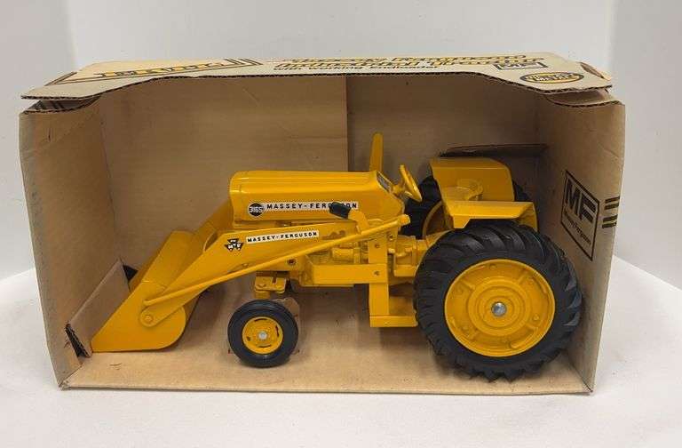 Massey Ferguson Industrial Tractor With Endloader – ERTL 1/16 Scale