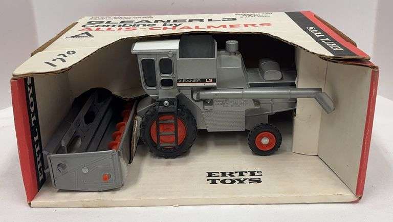 Allis-Chalmers Gleaner L3 Combine – Ertl 1/32 Scale