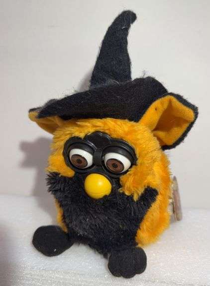 Tiger Electronics Furby Autumn Limited Edition Witch Hat Plush