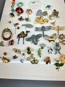 Costume Jewelry: Animal, Floral and Insect Themed Pins and Brooches