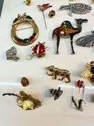 Costume Jewelry: Animal, Floral and Insect Themed Pins and Brooches
