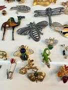 Costume Jewelry: Animal, Floral and Insect Themed Pins and Brooches