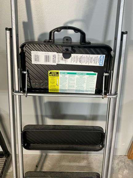 Step Ladder, 4’ 8”