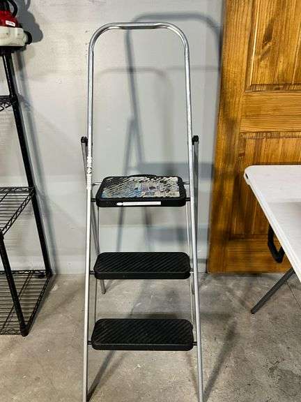 Step Ladder, 4’ 8”