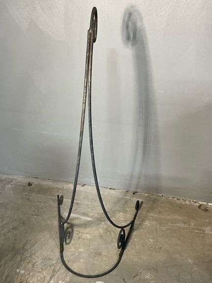 Metal Plant Hanger, 28” Tall