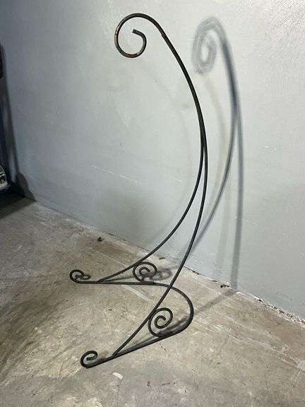 Metal Plant Hanger, 28” Tall