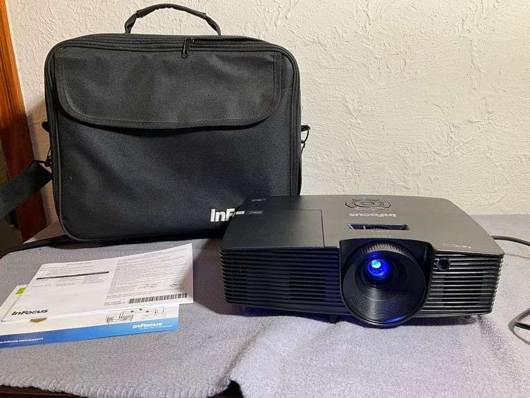 InFocus IN112XA DLP Projector with Accessories and Carrying Case