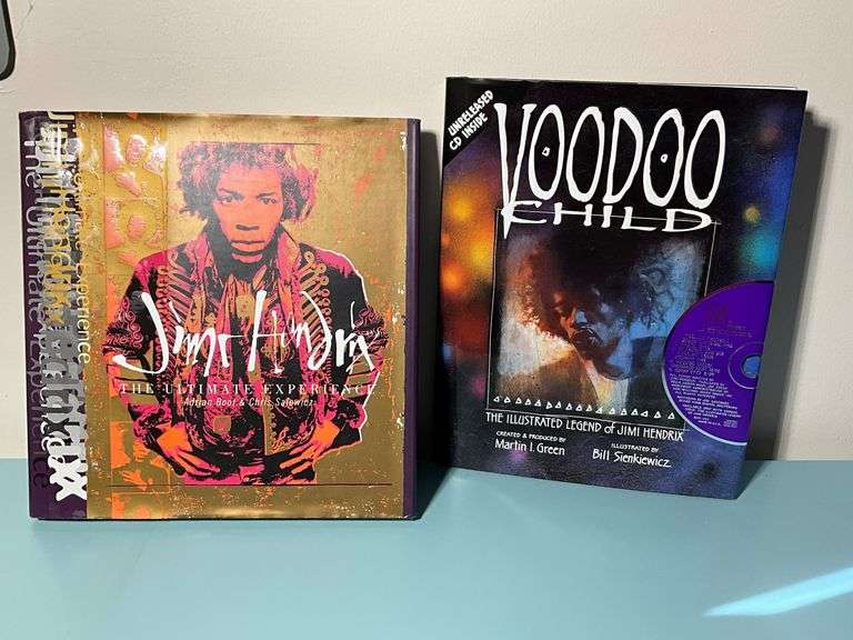 Jimi Hendrix ‘Ultimate Experience’ and ‘Voodoo Child’ Multimedia Book with CD