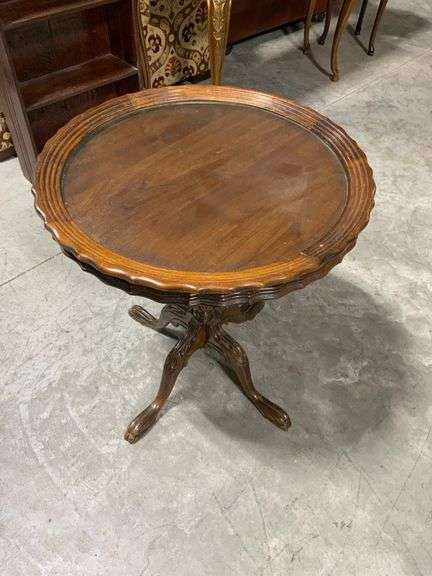 Round Wooden Pedestal Accent Table with Scalloped Edge and Glass Top