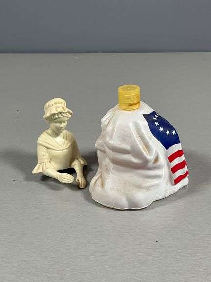 Vintage Avon Betsy Ross Decanter Figurine with 13-Star Flag Design