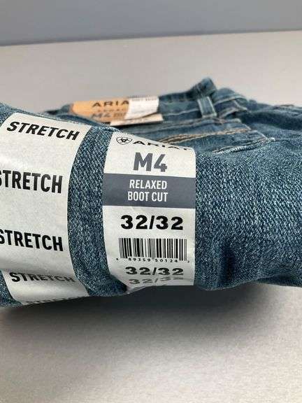 Ariat Legacy M4 Relaxed Boot Cut Jeans, Size 32×32