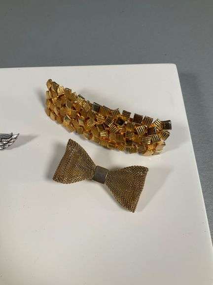 Collection of Assorted Costume Jewelry Pins, Brooches and Hair Clips