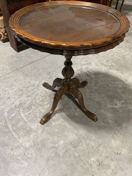 Round Wooden Pedestal Accent Table with Scalloped Edge and Glass Top