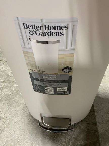 Better Homes & Gardens 13.2-Gallon Step Trash Can With Lid