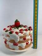 12-Inch Strawberry Design Ceramic Cake Plate with Lid