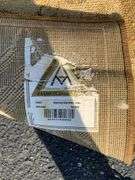 Machine-Woven Area Rug with Leaf Pattern, 63“ x 87“