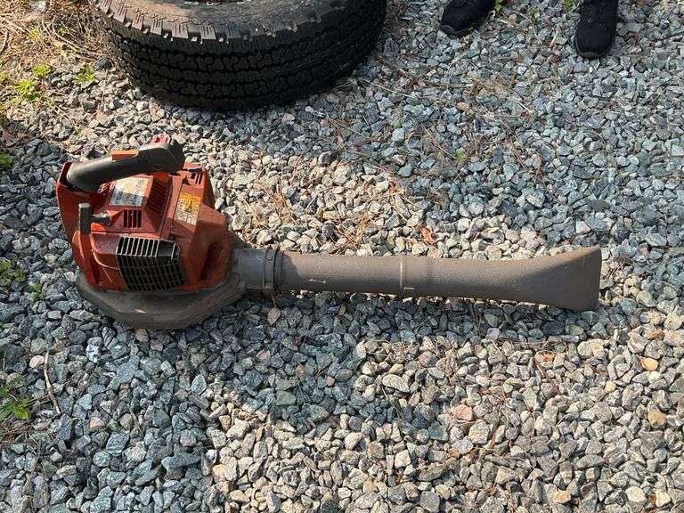 Husqvarna 125B Gas-Powered Leaf Blower