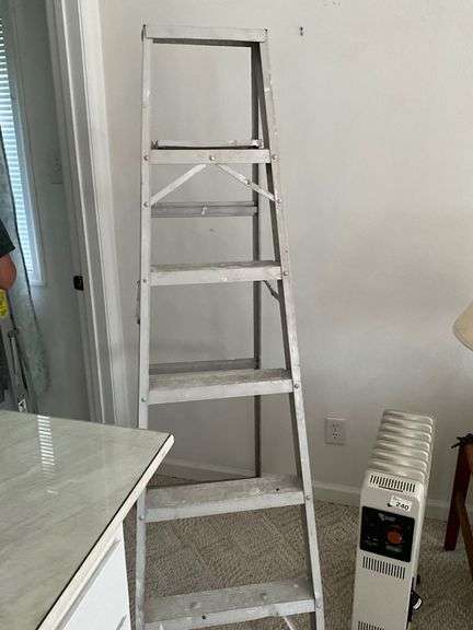 6ft Aluminum Ladder for Household or Industrial Use