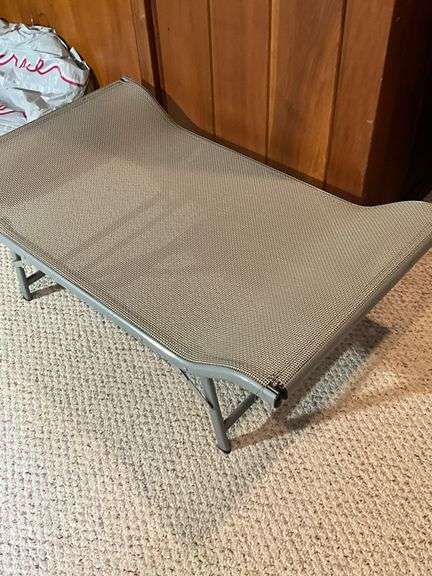 Foldable Indoor/Outdoor Pet Cot with Metal Frame and Mesh Fabric