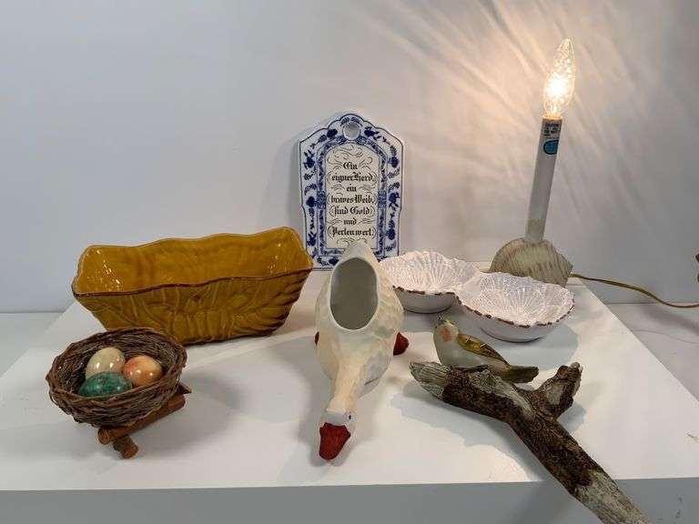 Decorative Ceramic and Porcelain Home Decor Items