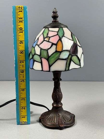 Stained Glass Table Lamp With Bronze-Tone Base