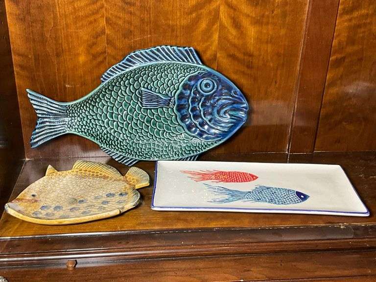 Ceramic Fish-Themed Platters and Plates
