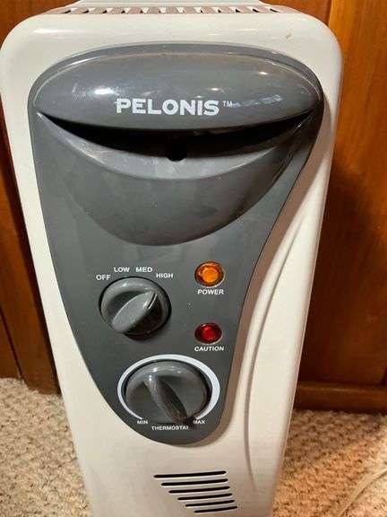 Pelonis Oil-Filled Radiator Space Heater with Adjustable Thermostat