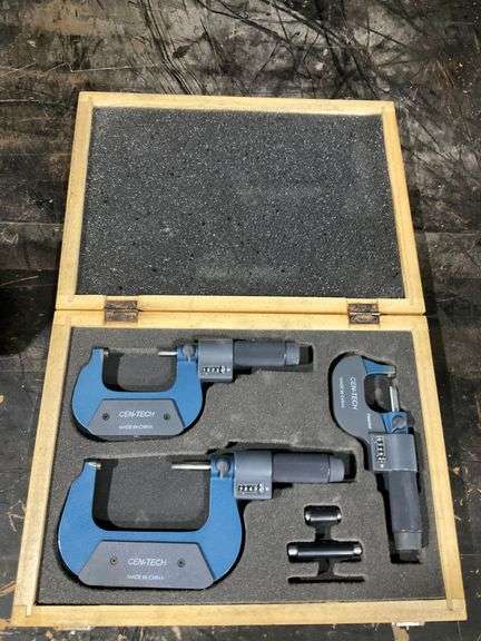 Cen-Tech Micrometer Set in Wooden Storage Case