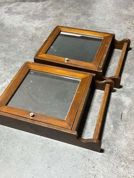 Wooden Wall-Mounted Mirrors With Integrated Towel Bars