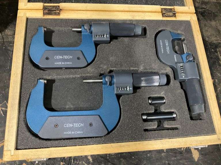Cen-Tech Micrometer Set in Wooden Storage Case