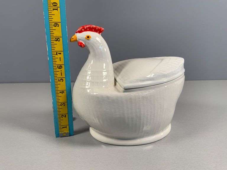 Italian Ceramic Hen Shaped Lidded Dish