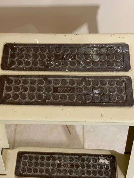 EKCO Metal Folding Step Stool with Three Steps