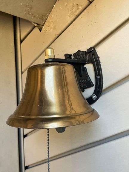 Bevin Patio Garden Bell with Brass Bell and Black Mounting Bracket, 5” Tall