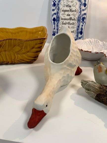 Decorative Ceramic and Porcelain Home Decor Items