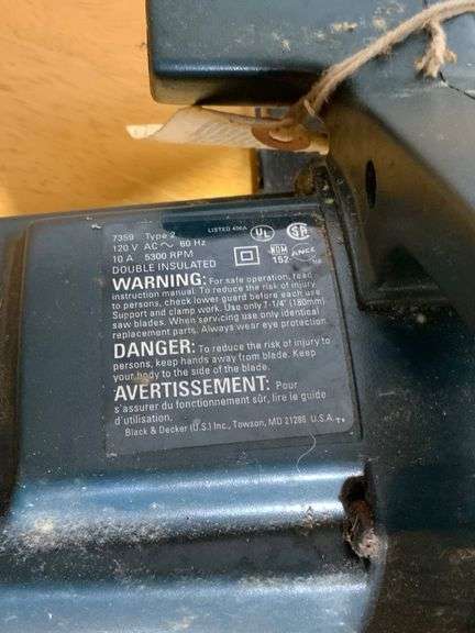 Black & Decker 2 1/2 HP Circular Saw with Metal Blade
