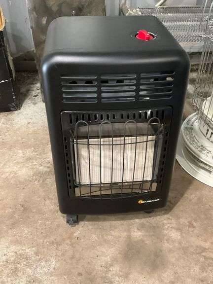 Mr Heater Black Portable Gas Heater With Red Control Knob
