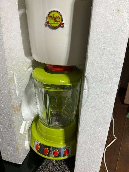 Nostalgia Electrics Margarita Oasis Frozen Drink Maker