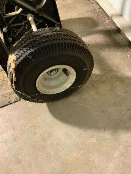 Harper Hand Truck with Pneumatic Wheels