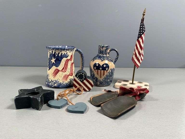 Americana-Themed Decorative Items