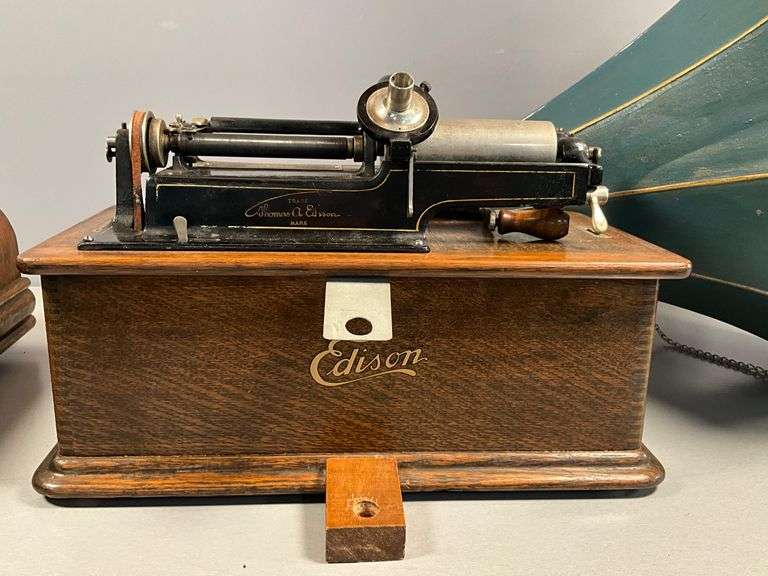 Edison Home Phonograph Standard D with Painted Floral Horn, Circa 1908