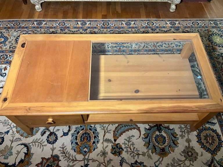 Lane Eddie Bauer Lifestyles Coffee Table With Glass and Wood Design