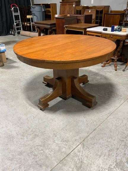 Round Wooden Dining Table with Pedestal Base
