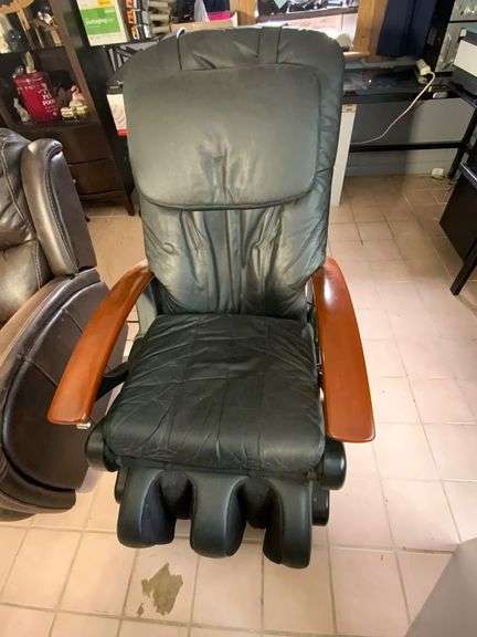 Human Touch HT-140 Massage Chair with Remote Control