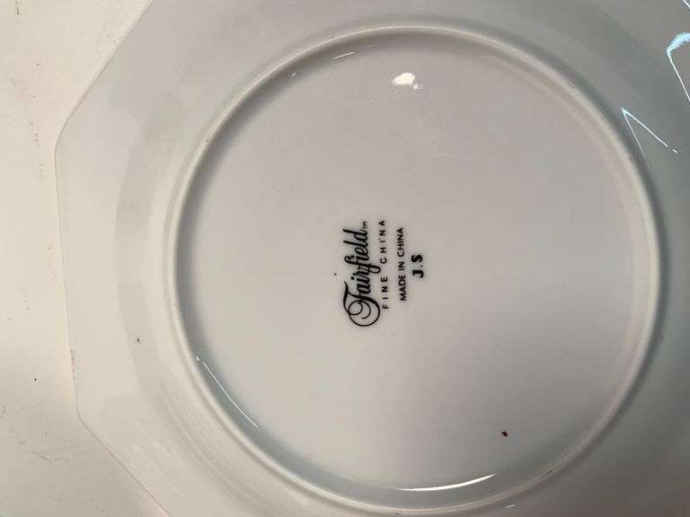 8 Fairfield Fine China Holiday-Themed Dinnerware Pieces