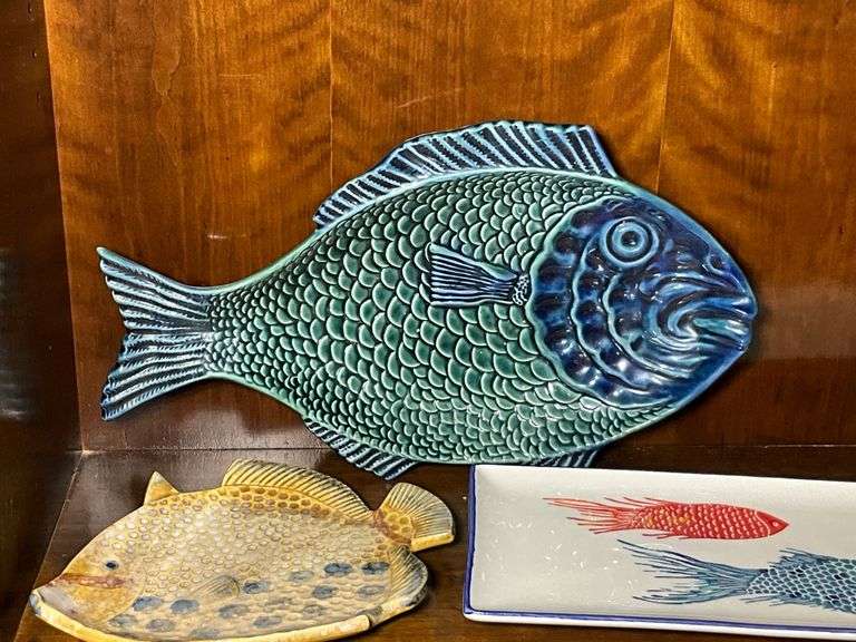 Ceramic Fish-Themed Platters and Plates