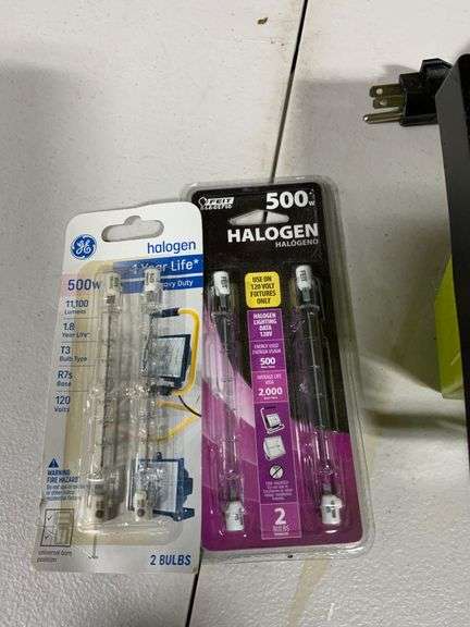 Portable Halogen Work Light with Replacement Bulbs and Protective Cage