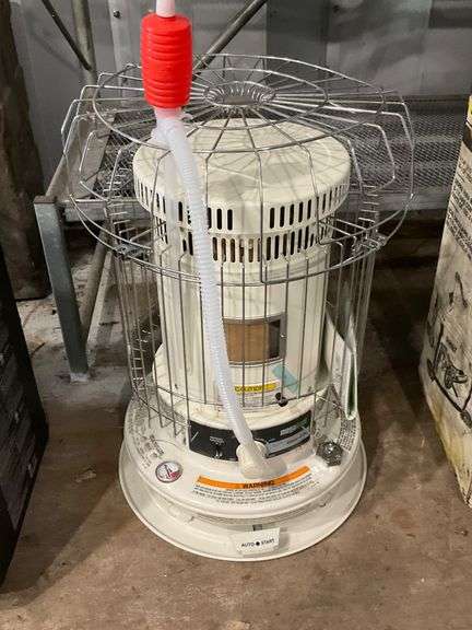 Portable Kerosene Heater with Protective Grill and Pump