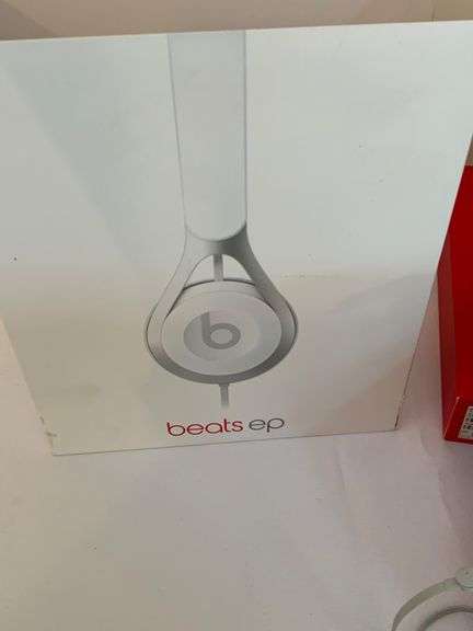 Beats EP Wired On-Ear Headphones with Original Packaging (Untested)