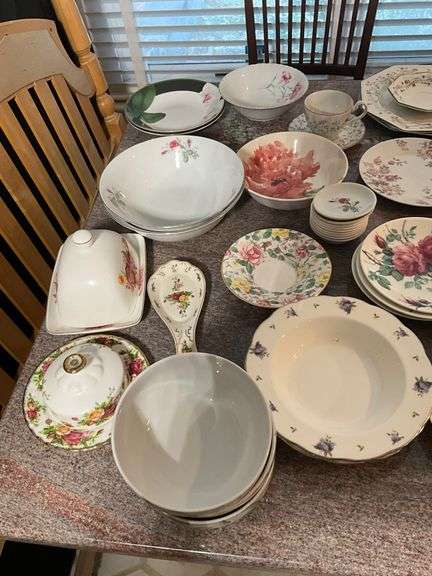 Fine China Dinnerware from Royal Albert, Crown Ming, V&A, and Nikko